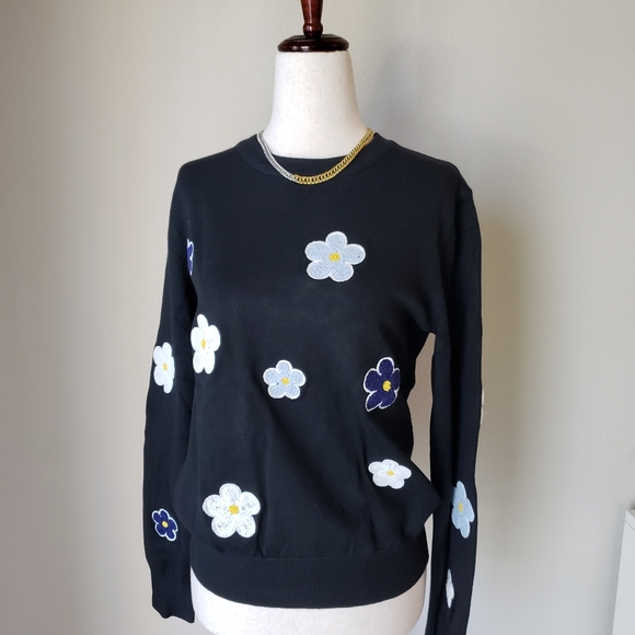 Crewneck Pullover Sweater with Colorful Embroidered Daisy Flowers - Picture 2 of 13